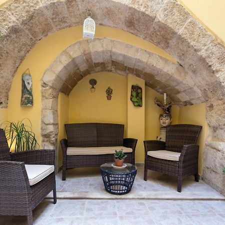 Casa Nagale- Una Suite Di Charme Nel Cuore Di Ortigia A 50 Mt Dal Mare Szirakúza Kültér fotó