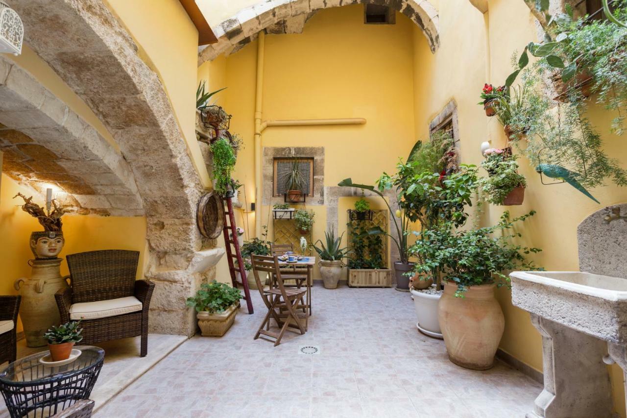 Casa Nagale- Una Suite Di Charme Nel Cuore Di Ortigia A 50 Mt Dal Mare Szirakúza Kültér fotó