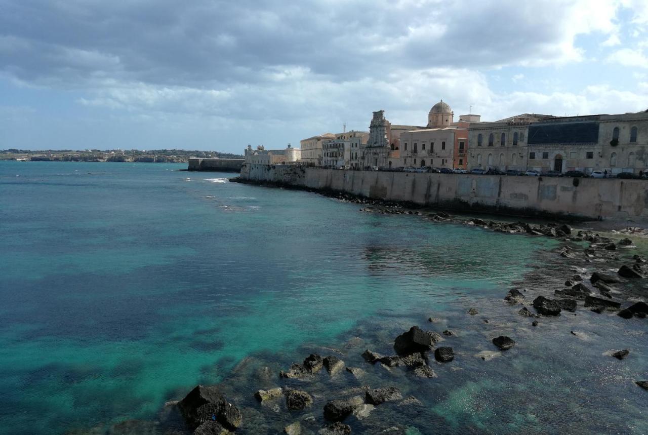Casa Nagale- Una Suite Di Charme Nel Cuore Di Ortigia A 50 Mt Dal Mare Szirakúza Kültér fotó